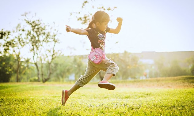 Bác sĩ Việt sống tại Pháp chia sẻ bí quyết dạy con sống với tâm hồn đẹp đẽ